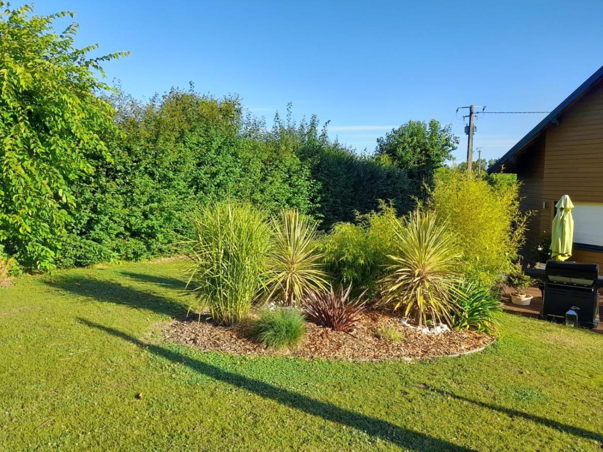 Chambre Dans Un Ecrin De Verdure Angrie Exterior photo